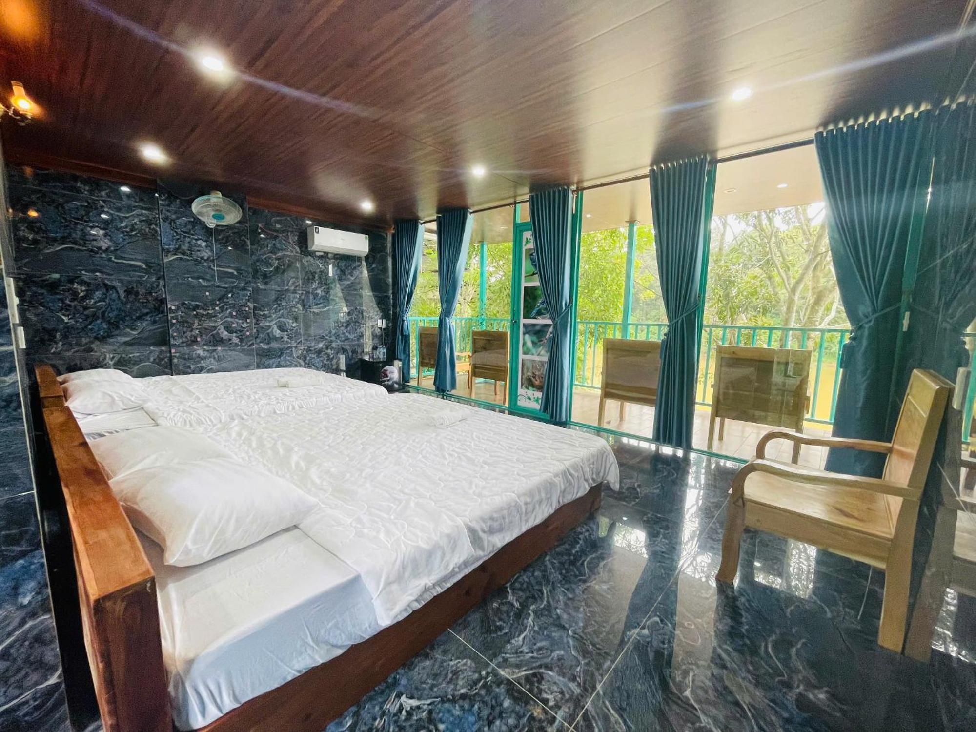 Cat Tien River Lodge Екстериор снимка